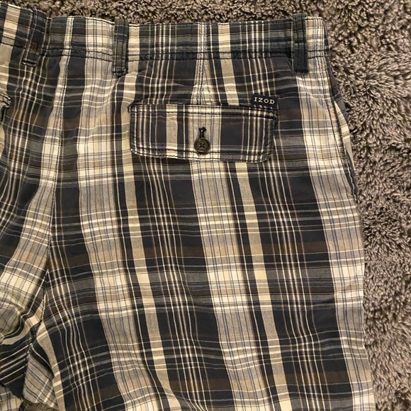 IZOD Men’s Plaid Shorts - Picture 14 of 14